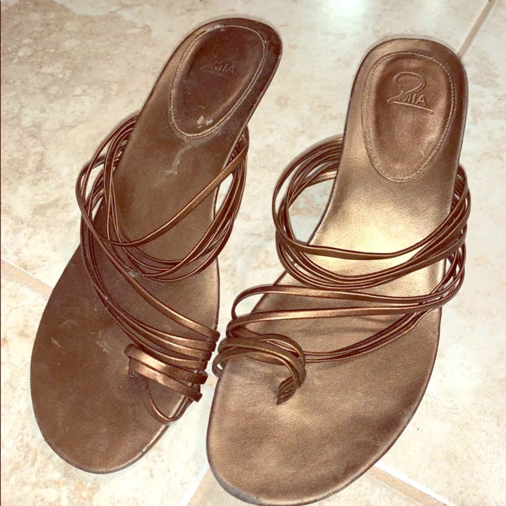 2Mia gold/bronze slipper heel size 6